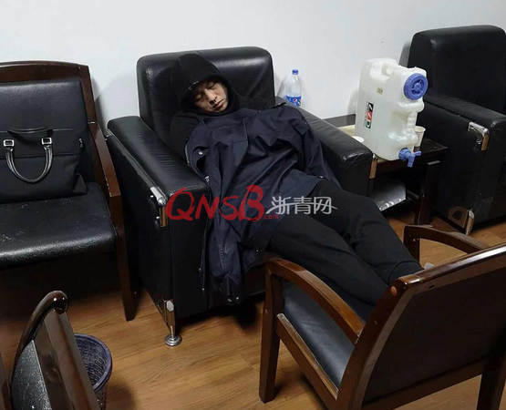 只因抓捕后做了这件事，公安局给这位民警发了一张“红牌”