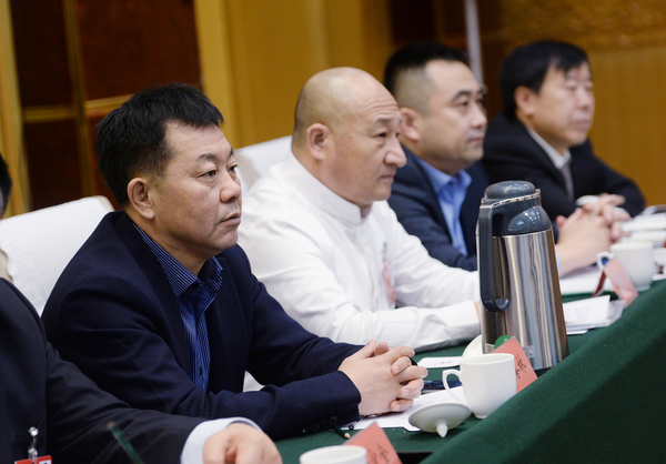 5、政协委员听会