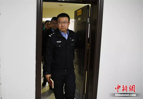 点击进入下一页