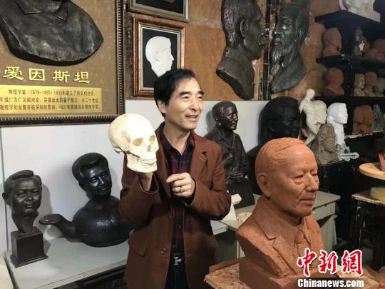 人物塑像 受访者供图