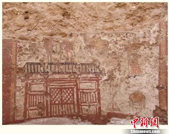 斗栱式样系用单个栌斗和单只替木把柱、梁、樽﹙枋﹚三者相结合的单斗只替，这在绘画中出现为首次发现?！】脊叛芯克峁?摄