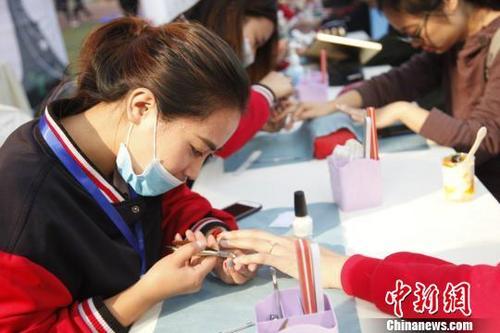 点击进入下一页