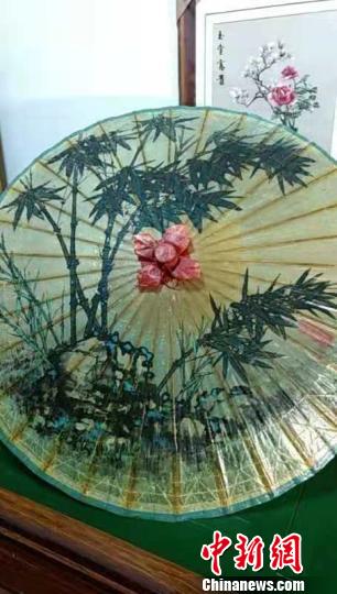 “苏恒泰”油纸伞。受访者供图