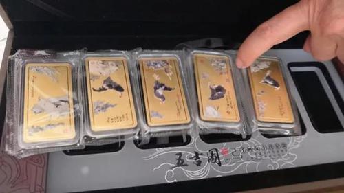 大妈5年花50万购买收藏品 遭遇投资拍卖连环骗 