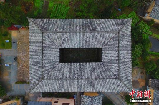 “客家摇篮”江西赣州立法?;じ幽峡图椅? style=