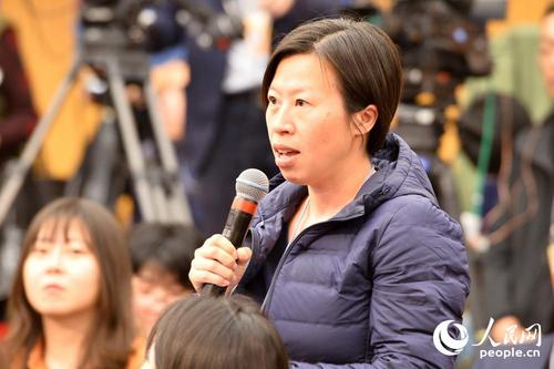 泰晤士报记者提问 人民网记者 熊旭 摄