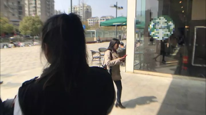 姑娘相亲被红娘关6小时 离开时背年息超15%贷款