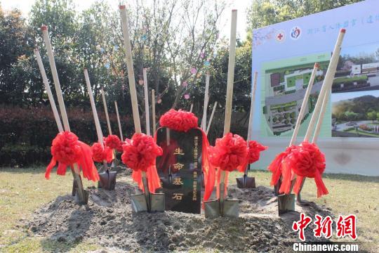 活动现场?！∨硐?摄