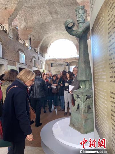 图为展览现场。　钟欣 摄