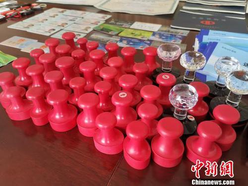 图为涉案公章?！【焦┩?摄