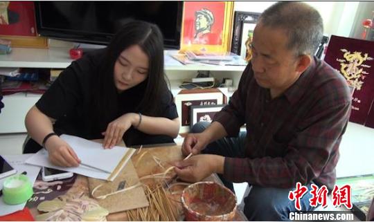 点击进入下一页