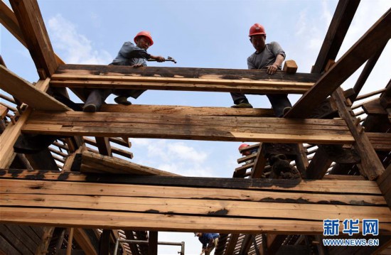 #（社会）（1）能工巧匠“复活”明清徽派老建筑