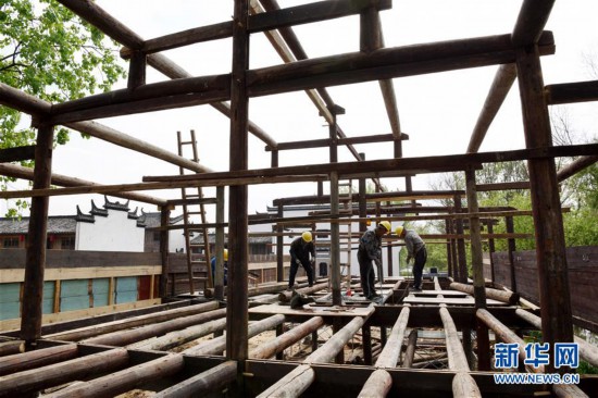 #（社会）（2）能工巧匠“复活”明清徽派老建筑