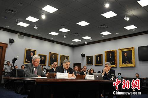 当地时间4月9日，美国司法部长巴尔在国会众议院出席关于该部新财年预算的听证会时说，删节后的“通俄门”报告将于一周内发布。<a target='_blank' href='http://www.chinanews.com/'>中新社</a>记者 陈孟统 摄