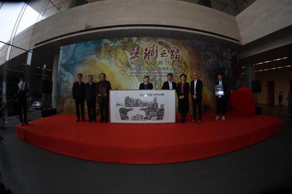 从丝绸之路的历史中汲取智慧：杨晓阳美术作品暨创作文献展启幕天津