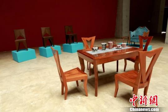 中捷当代美术馆举办特展《变形记》