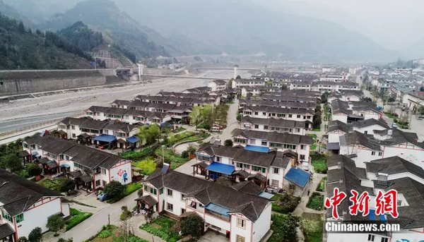 2018年3月22日，航拍四川德阳绵竹市清平镇，该镇已建成为生态旅游小镇。 中新社记者 刘忠俊摄