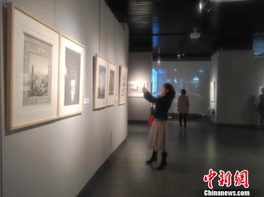 展览现场。　刘锡菊 摄