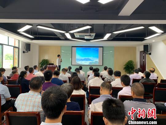 大健康产业—前沿交叉学科论坛 奚金燕 摄