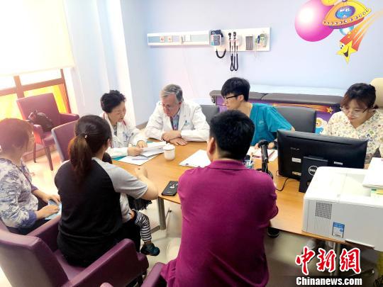 语言发育迟缓≠自闭症专家：干预治疗为先