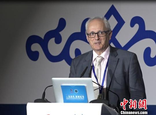 世卫组织驻华代表高力马拉松论坛“跑题”谈控烟