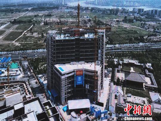 上海莱佛士医院封顶航拍画面?！⊥踝犹?摄