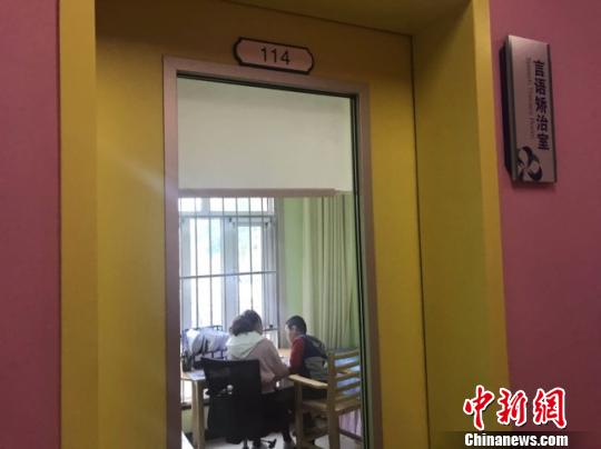 甘肃融合教育：助听障学子融入社会减少“回炉”学习