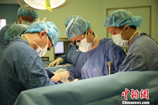 妈妈捐肝180克！专家成功为80天大婴儿活体肝移植