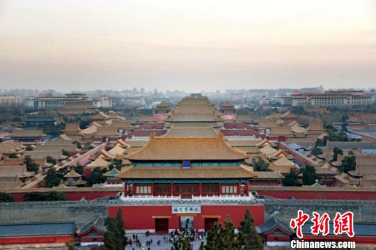 “文物堆”里寻新知博物馆“假期打卡热”显文化自信