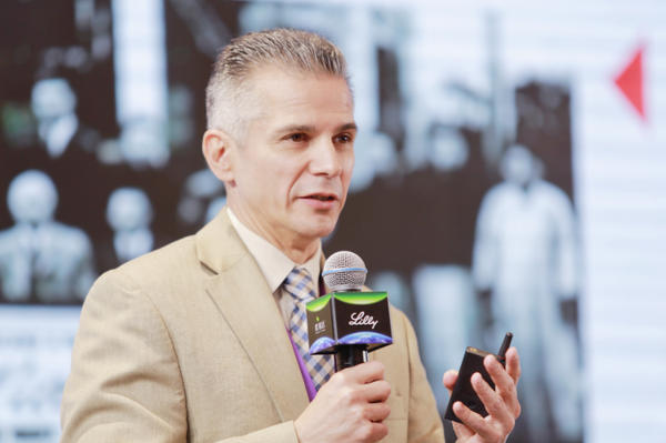 礼来中国总裁兼总经理季礼文先生