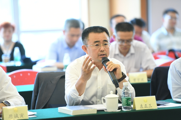 中国社科院特聘导师、通泰联合投资基金有限公司董事长左正三