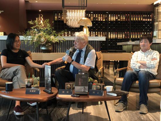 “随身携带的母语——朱夏妮《新来的人：美国高中故事》新书分享会”在京举行