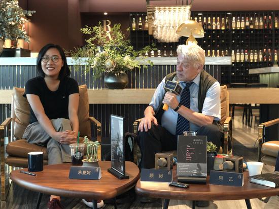 在顾彬的印象中，朱夏妮仍然是那个擅长写诗的小姑娘