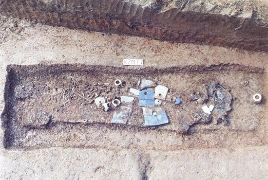 苏州昆山赵陵山遗址墓葬，属良渚文化体系。