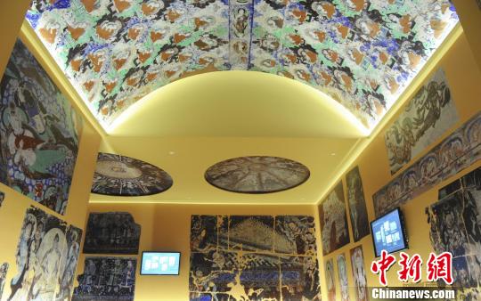 石窟壁画还原效果 康岩 摄