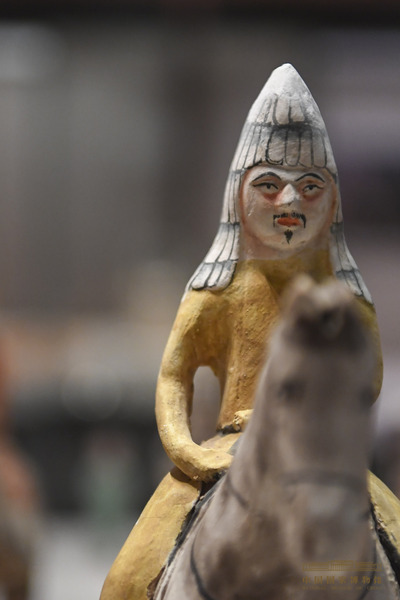 彩绘骑马武士俑，唐代，1964年吐鲁番阿斯塔那29号墓出土，新疆维吾尔自治区博物馆藏（摄影：刘桐）