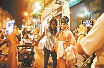 点击进入下一页