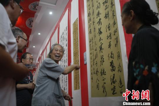 首届“卫夫人奖”全国书法篆刻作品展开展近八千幅作品参评