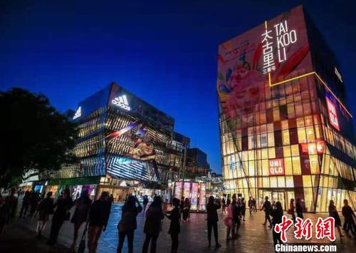 北京大力建设“夜京城”地标加强周边夜间交通服务