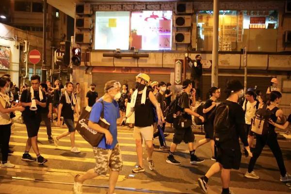 环时: 强大的国家机器为何治不了一小撮香港暴徒？