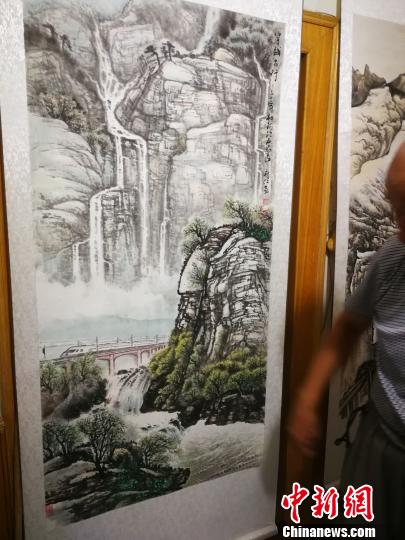 杜府仁作品《穿越太行》?！±钕?摄