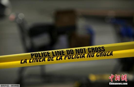 多名执法部门消息人士证实，被拘留的男子是21岁的帕特里克？克鲁修斯。艾伦表示，该嫌犯数日前曾在网络上发布犯罪宣言，仇恨犯罪有可能是枪手的犯罪原因，但警方还需进行深入调查。