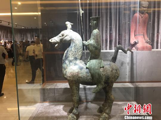 图为展示的藏品。