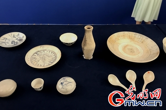 清代沉船文物归国 “泰兴号”190余件瓷器入藏国博