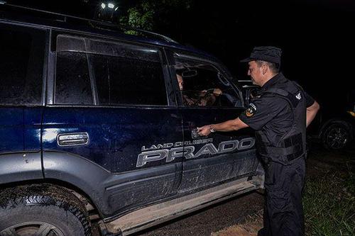 黄生海拦截嫌疑车辆准备检查大年三十夜生死缉毒枪战