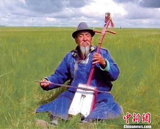 图为乌力格尔演出现场。通辽宣传部供图