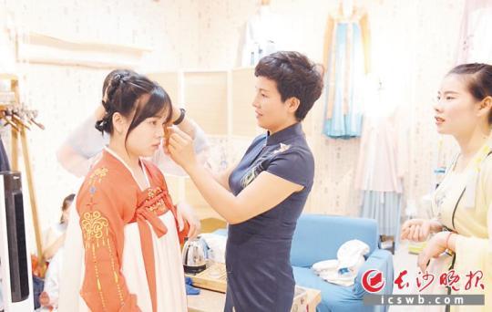 点击进入下一页