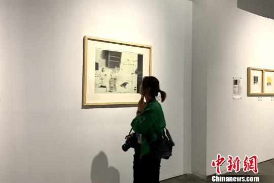 观众现场参展?！±钆迳?摄