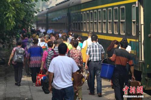 成渝铁路，是新中国第一条自行修建的铁路。包亮 摄