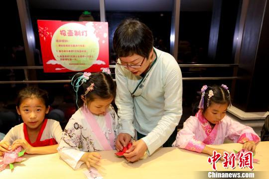 琴“诗”合鸣、放荷花灯……广州博物馆打造旅游夜间模式